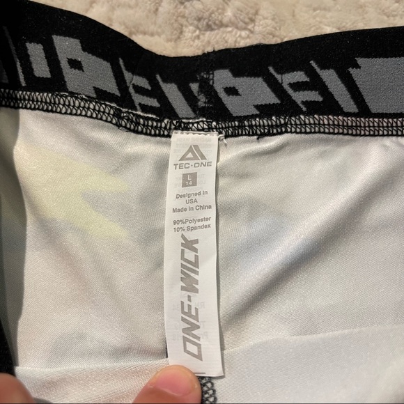 WOMEN’S TEC-ONE COLORFUL CAMO SHORTS - Picture 3 of 4